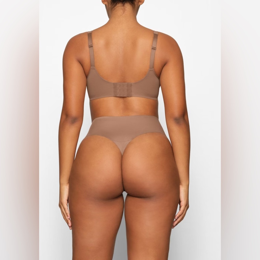 SKIMS SMOOTHING INTIMATES FULL COVERAGE BRA IN SIENNA 30C NWT - Picture 8 of 9